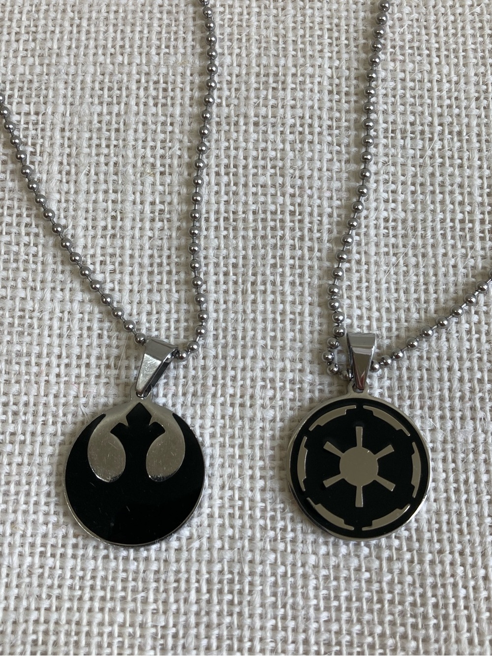 Star Wars Rebel Alliance & Empire Necklace Set Metal Pendant Chains